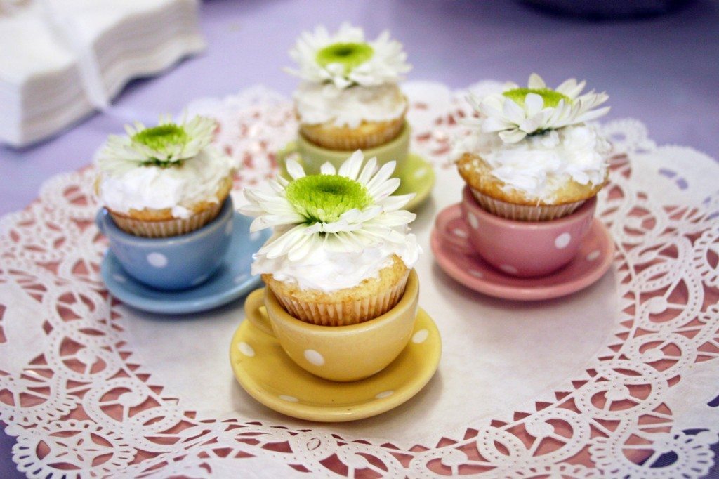 Mini Cupcakes in Tea Cups DIY Inspired