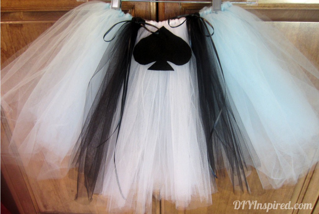 Details about   BNWT Disney Store Alice in Wonderland Tutu Skirt Headband Fancy Dress Bounding