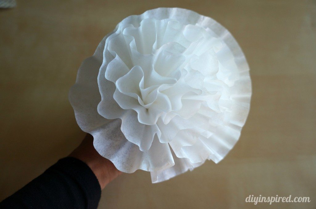 How to make easy coffee filter paper flowers plus how to color coffee filters.