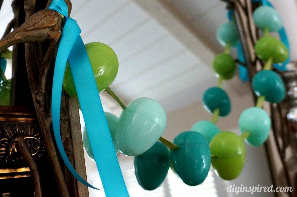 decorating-with-plastic-easter-eggs (3)