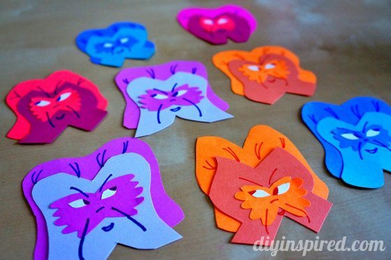 alice-in-wonderland-paper-flowers-with-faces (5) (560x372)