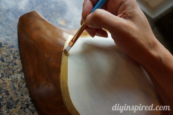 painted-wooden-bowl (560x372)