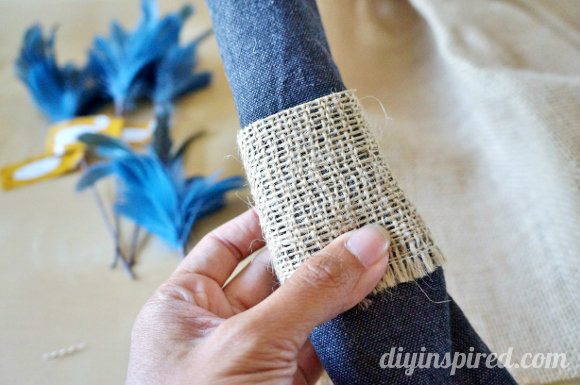 burlap-and-feather-napkin-rings (1)