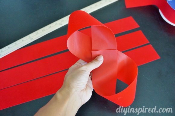 how-to-make-a-bow-from-ribbon (3)