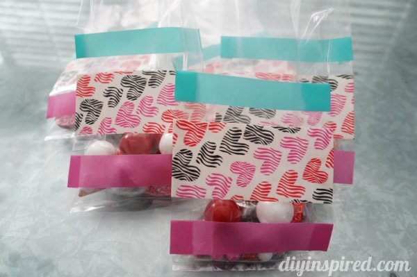 duck-tape-and-washi-tape-treat-bags (4)