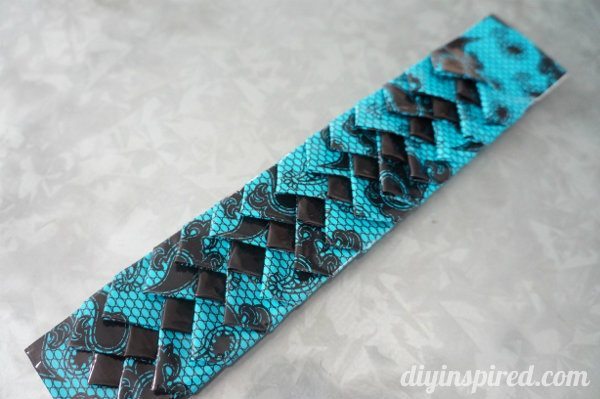 duck-tape-bracelet (1)