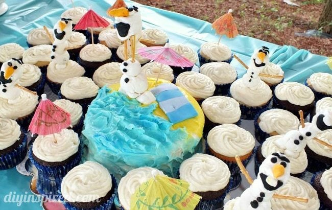 Frozen Birthday Party Cupcakes