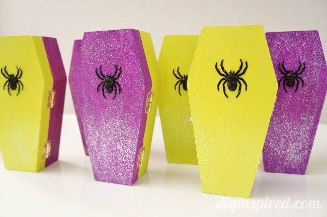 Glittered Coffin Halloween Party Favors (4)