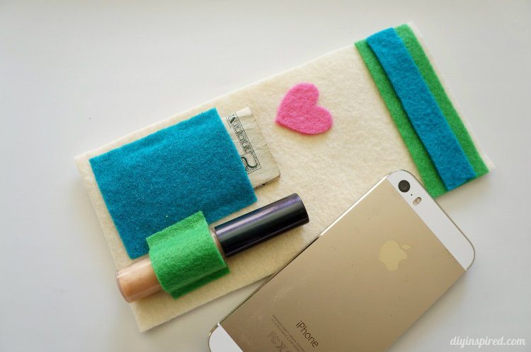 Felt 5 Minute No Sew DIY iPhone Case