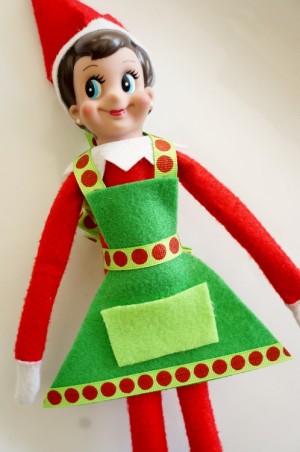 Elf on the Shelf DIY Cooking Apron - DIY Inspired