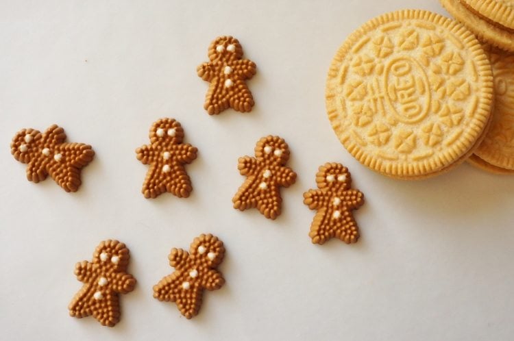 Gingerbread Oreo Cookies (2)