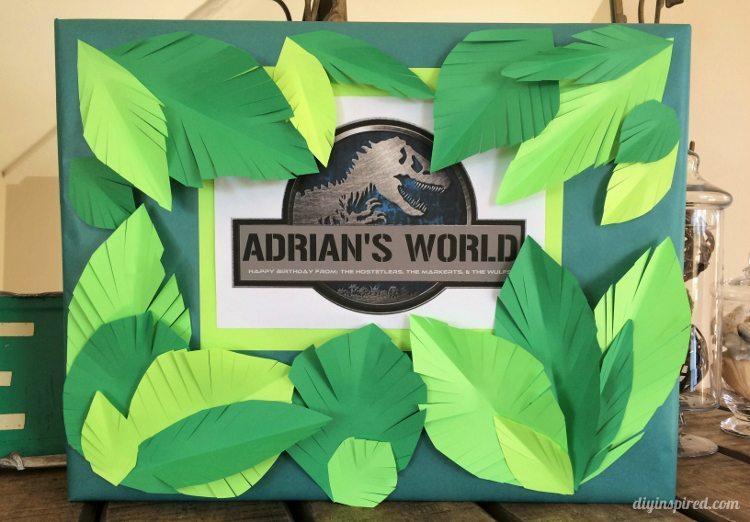 Gift Wrapping- Jurassic World Party Decoration Ideas