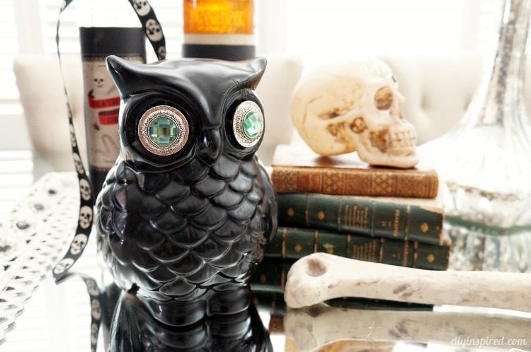 inexpensive-halloween-crafts-upcycled-halloween-owl