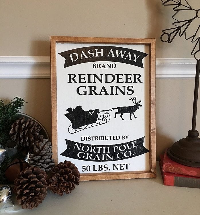 farmhouse-christmas-reindeer-sign