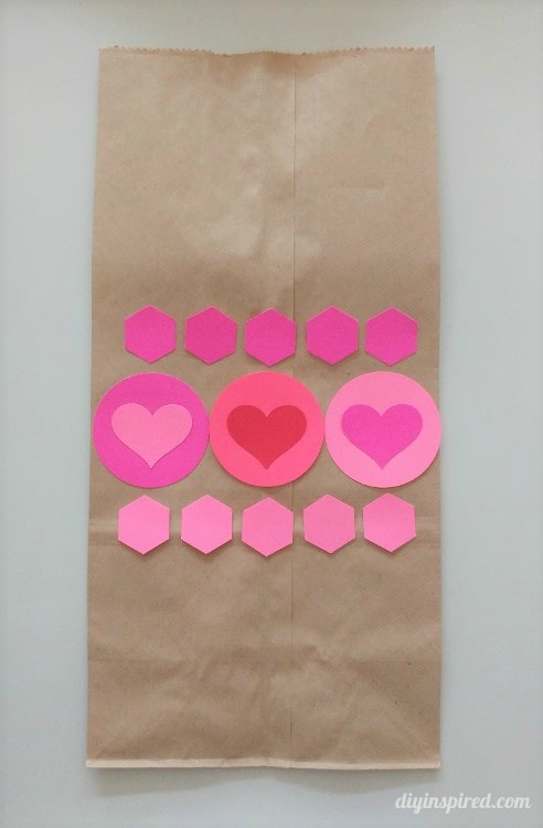 Kid's Craft: Valentine's Day Lunch Bags - DIY Inspired