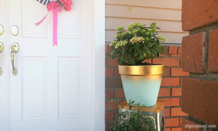 DIY Painted Terra Cotta Pot to Add Curb Appeal