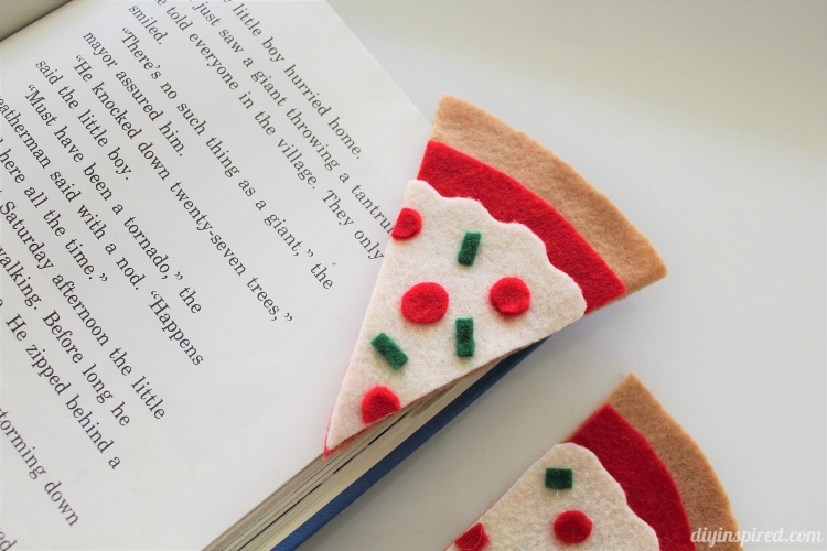 DIY Felt Pizza Bookmark
