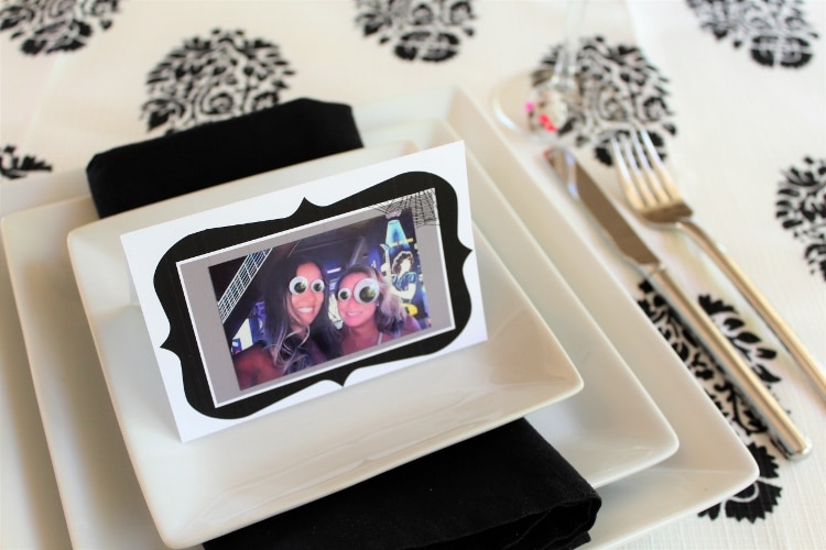 Get These Funny Wiggly Eye Photo Party Ideas for Halloween with a FREE Printable Download