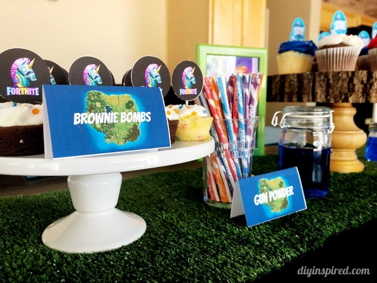 Fortnite DIY Cake Topper - Fortnite Centerpiece Party Supplies