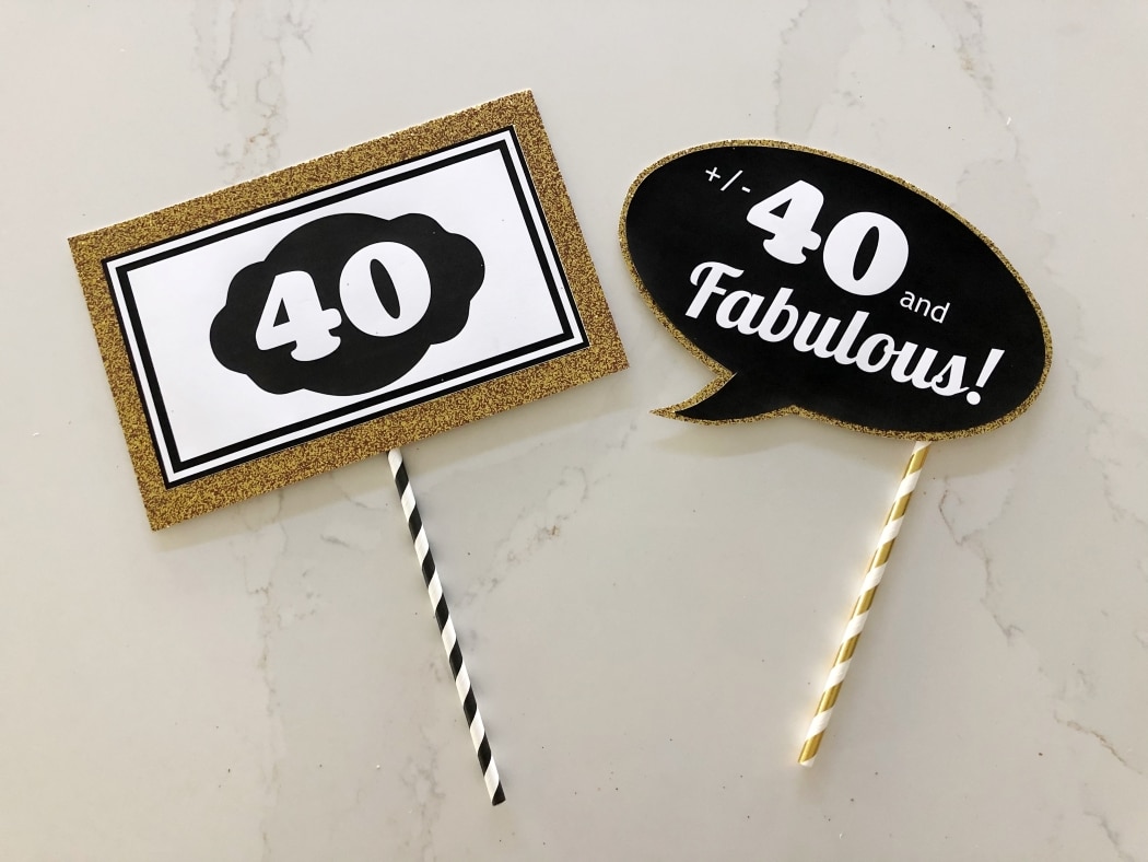 free-40th-birthday-photo-booth-props-diy-inspired