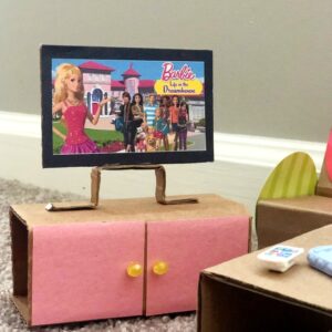 DIY Barbie TV Cardboard