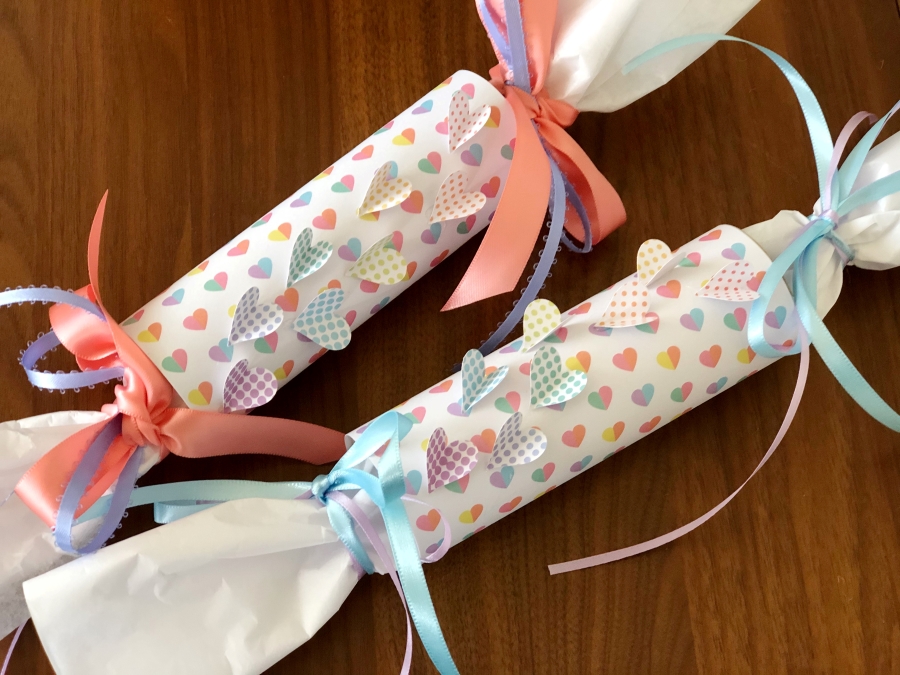 Cardboard Tube Gift Wrapping Idea